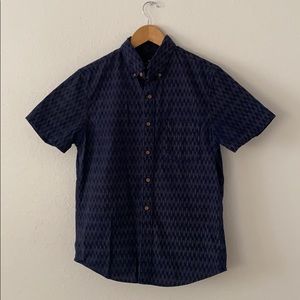 American Eagle Short Sleeve Button Up